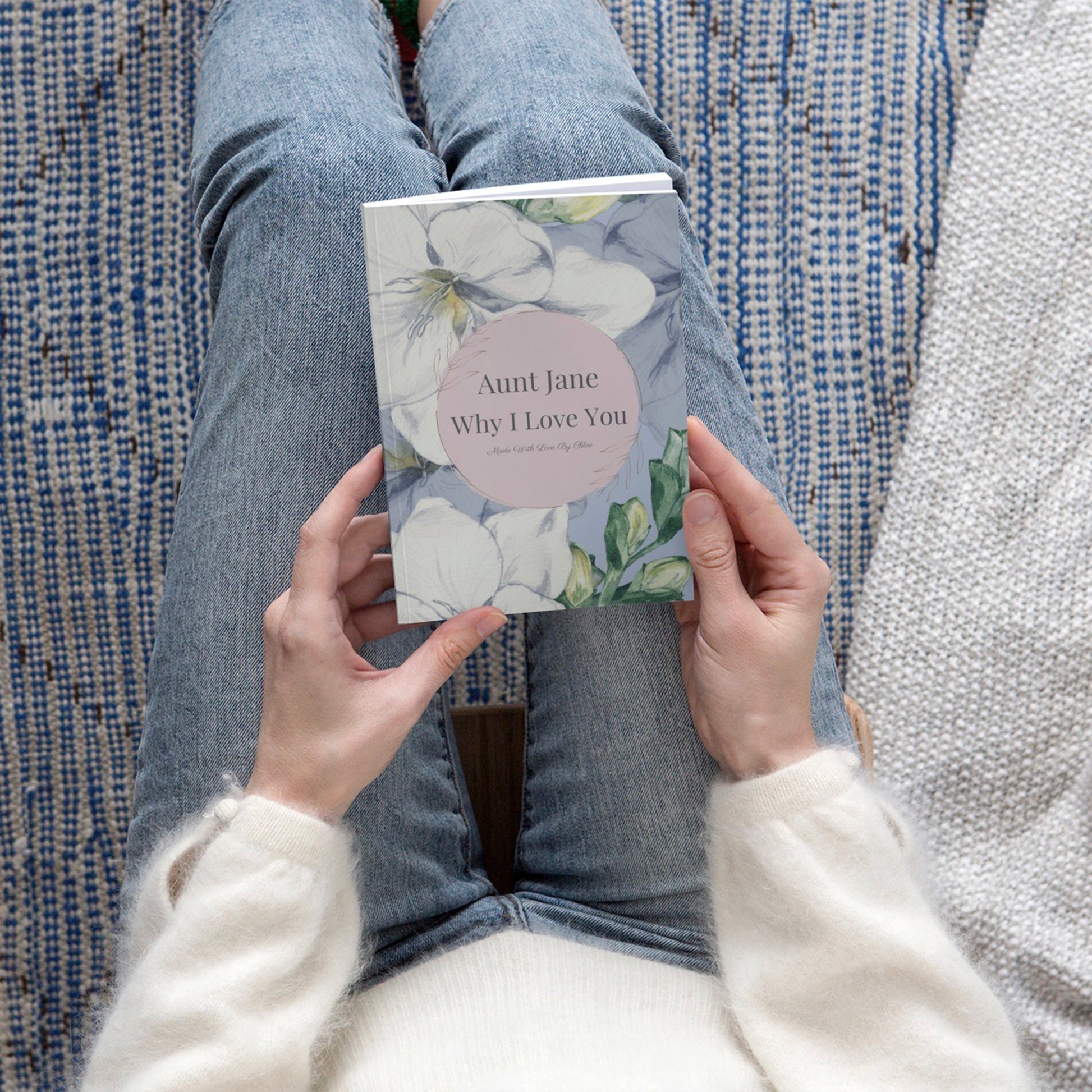 Personalized book for aunt. Fill in the blank book. Luhvee Books.